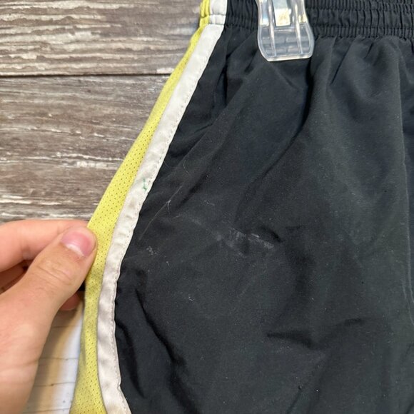 Nike Black Dri-Fit Women's Athletic Workout Gym Shorts - Picture 7 of 7